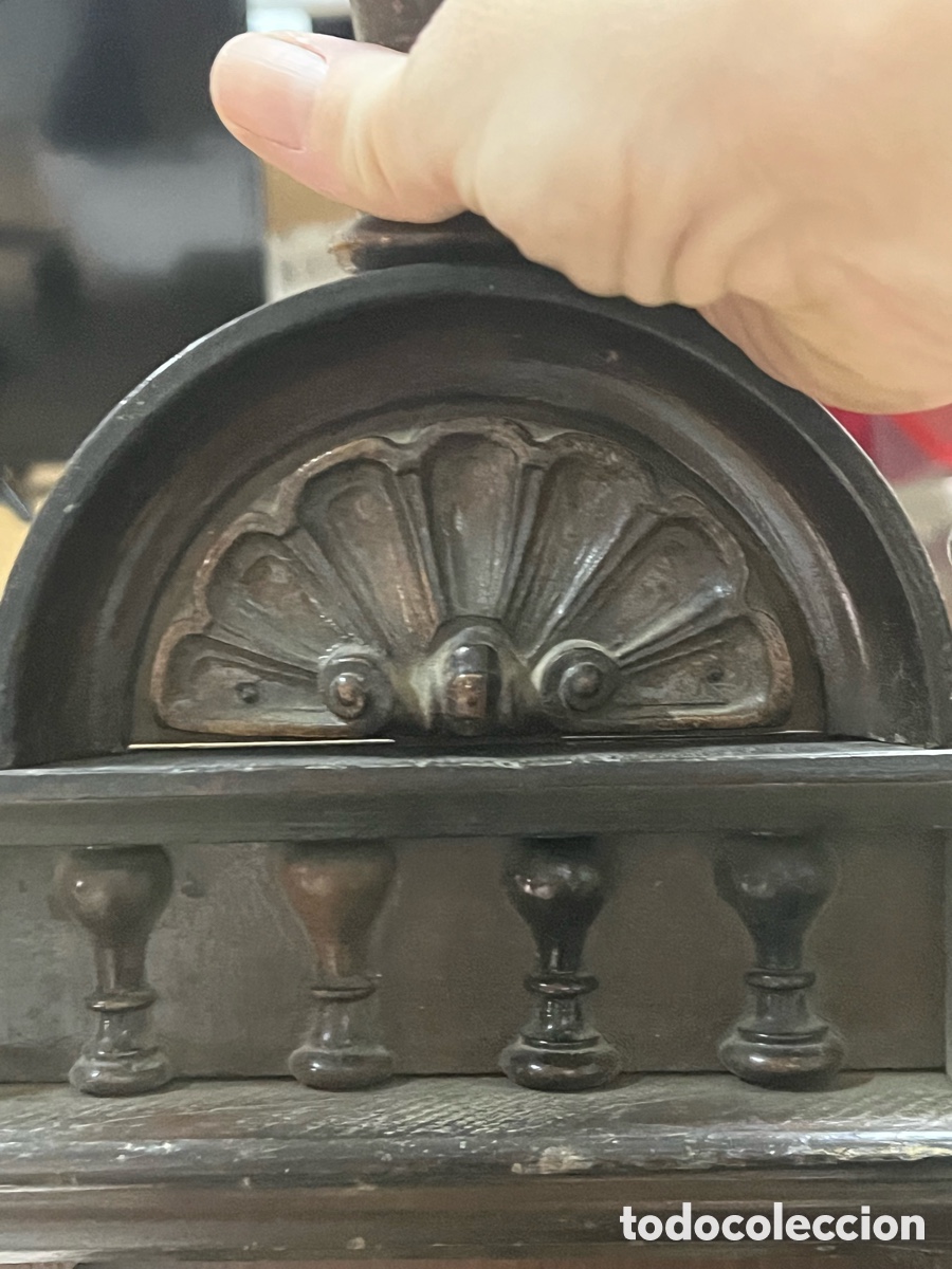 Vintage: Reloj antiguo de pared con p&eacute;ndulo y llave - Foto 10