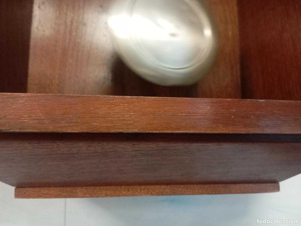Vintage: Reloj de pared antiguo de madera con p&eacute;ndulo - Foto 7