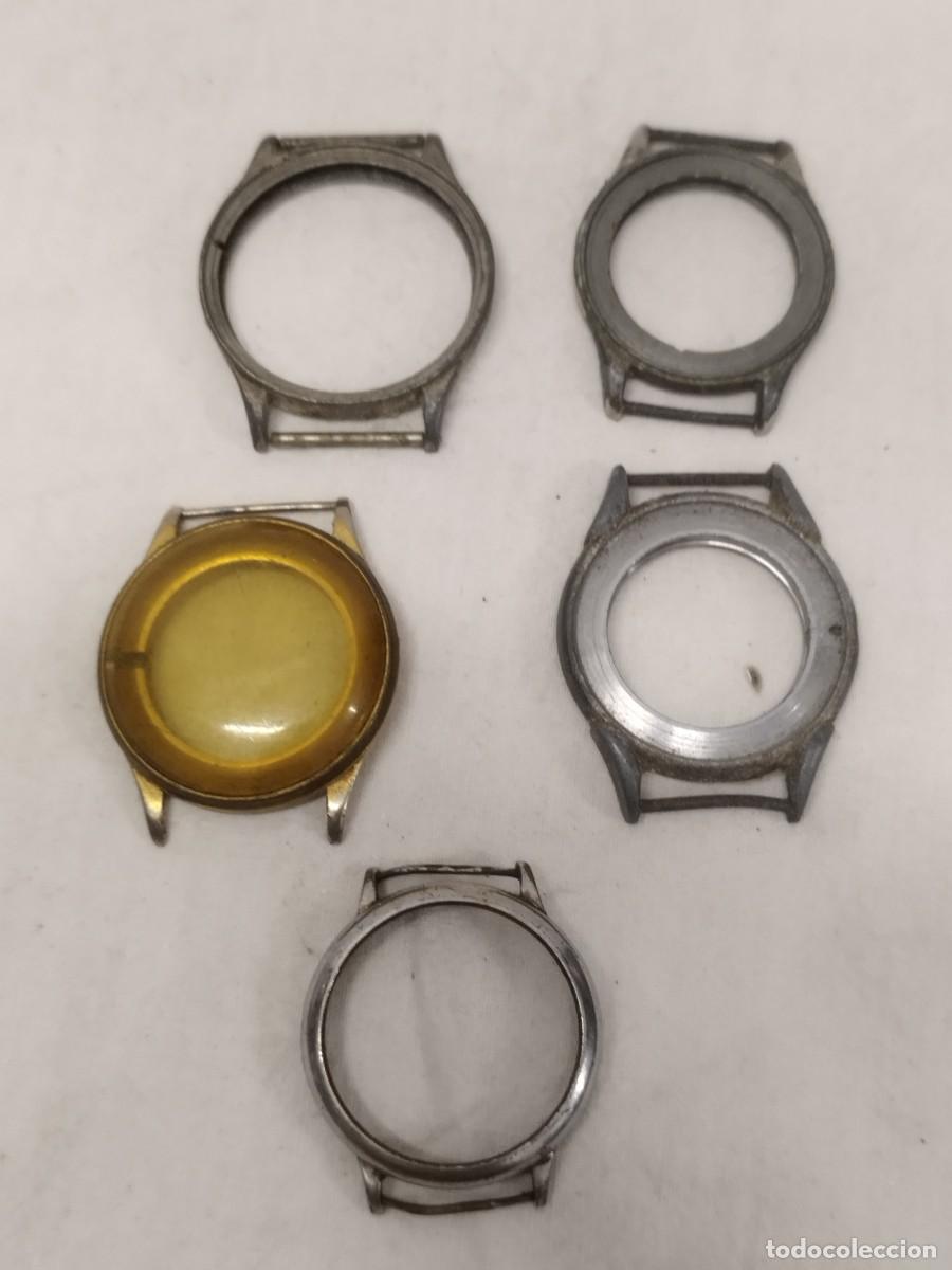 Vintage: Lote de 5 Cajas de Reloj Vintage para Piezas o Restauraci&oacute;n.