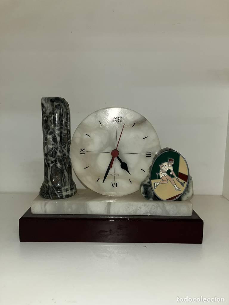 Vintage: RELOJ DE M&Aacute;RMOL..... - Foto 2