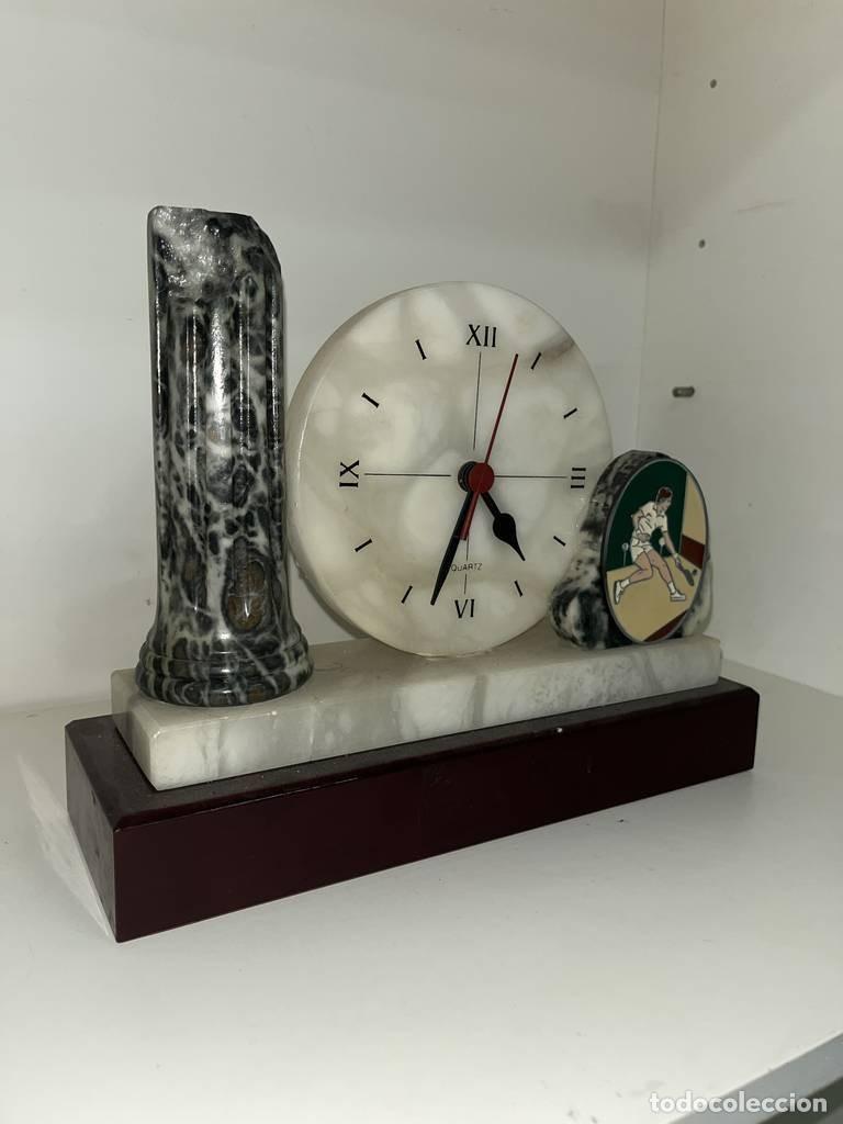 Vintage: RELOJ DE M&Aacute;RMOL..... - Foto 3