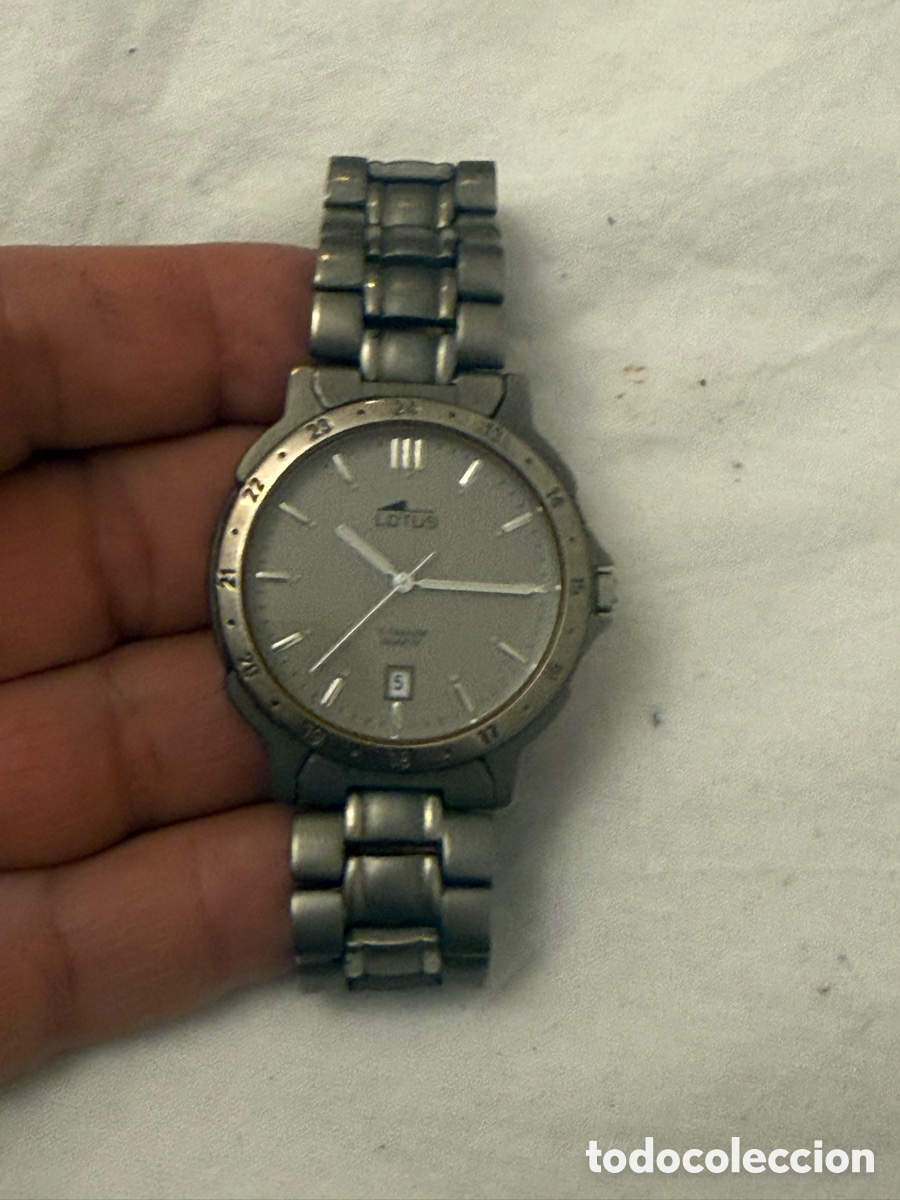Vintage: Reloj LOTUS Titanium Quartz de titanio con calendario. Ref. 8450. Funciona