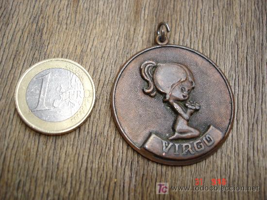 Vintage: MEDALLA CON EL SIGNO DE VIRGO