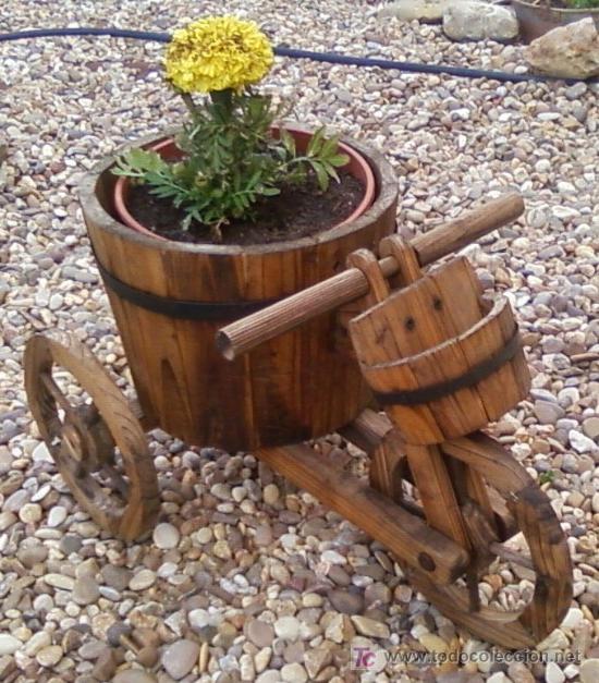 Vintage: triciclo o carretilla de madera para el jardin 60 cm de largo y 38 de alto,,,jard365