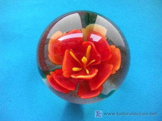 Vintage: PISAPAPELES DE CRISTAL CON FLOR - Foto 1