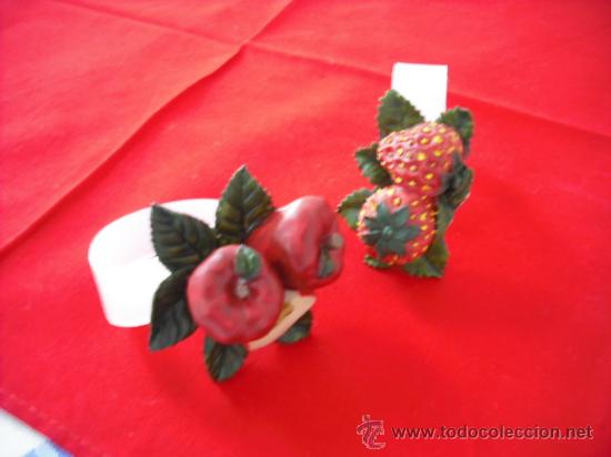 Vintage: DOS SERVILLETEROS LAS FRESAS Y  MANZANAS
