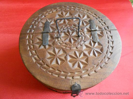 Vintage: caja de madera tallada hecha a mano - Foto 1