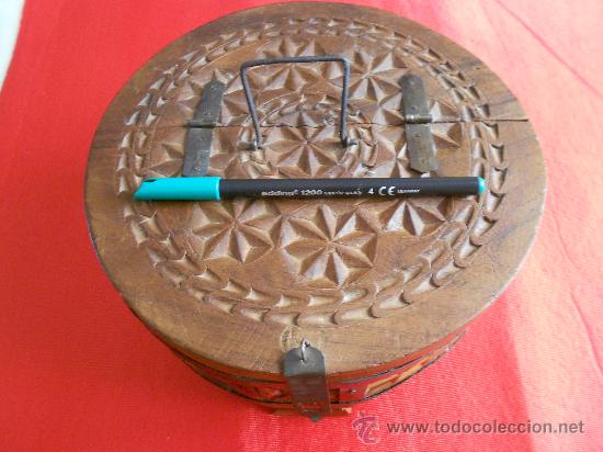 Vintage: caja de madera tallada hecha a mano - Foto 4
