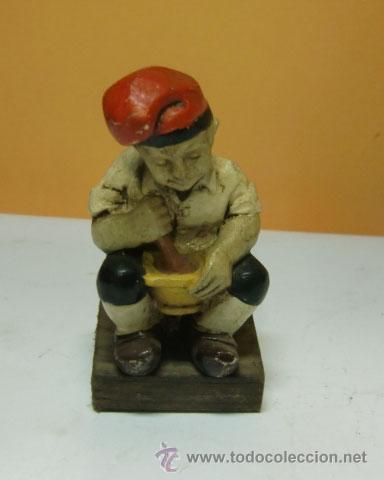 Vintage: Ni&ntilde;o con barretina y mortero - Foto 1
