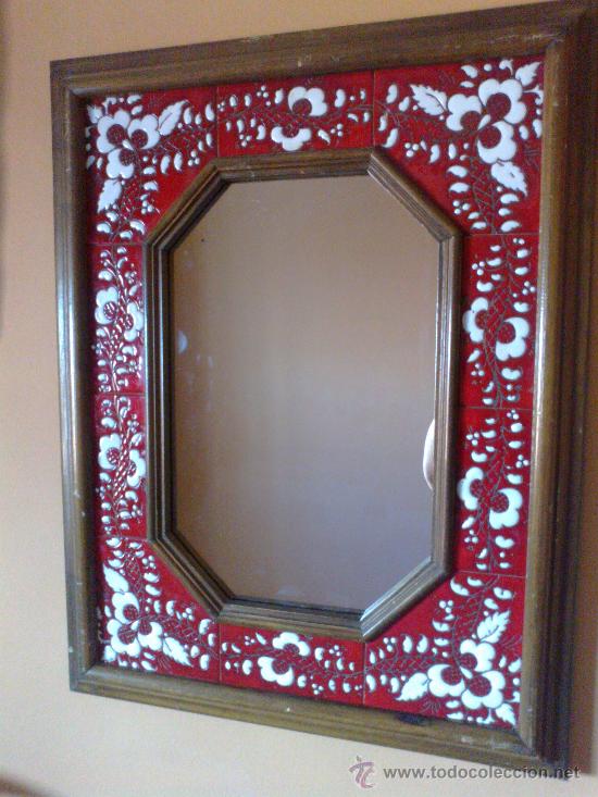 Vintage: ESPEJO EN MADERA Y AZULEJO