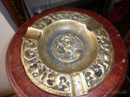 Vintage: ANTIGUO CENICERO DE BRONCE DORADO - Foto 1