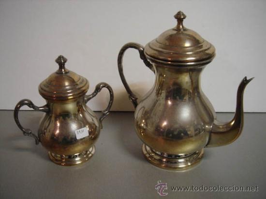 Vintage: Conjunto de cafetera y lechera de lat&oacute;n, muy bonito. - Foto 1