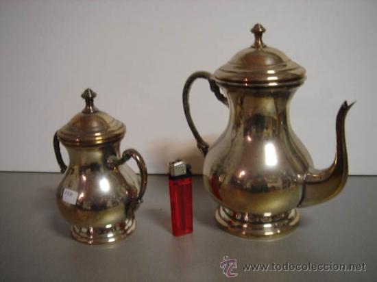 Vintage: Conjunto de cafetera y lechera de lat&oacute;n, muy bonito. - Foto 2