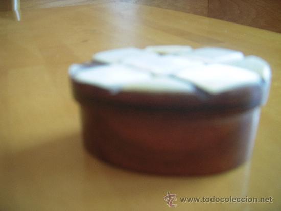 Vintage: cajita de madera y n&aacute;car - Foto 1