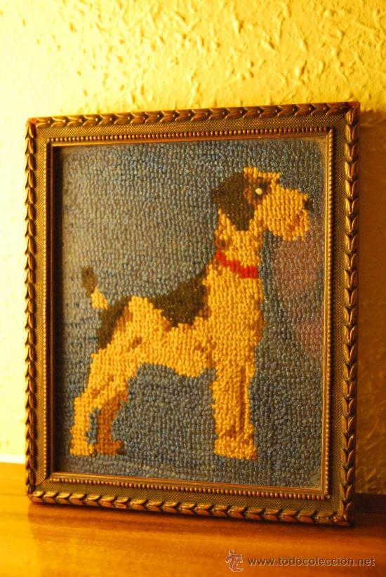 Vintage: ANTIGUO CUADRO DE PETIT POINT - PERRO - FOX TERRIER - Foto 2