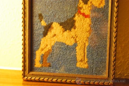 Vintage: ANTIGUO CUADRO DE PETIT POINT - PERRO - FOX TERRIER - Foto 4
