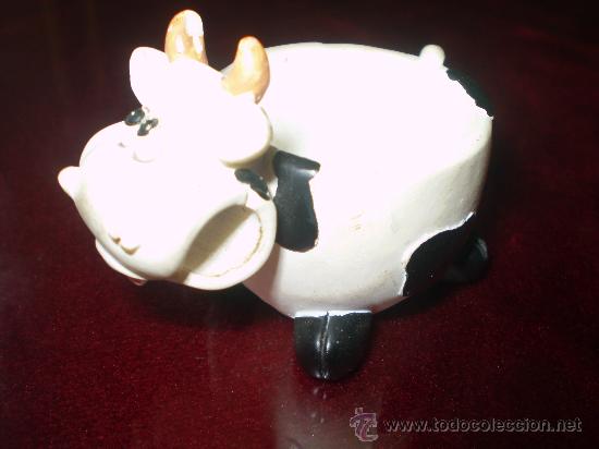 Vintage: FIGURA DE UNA VACA DE PASTA S XX