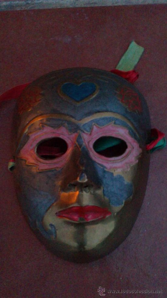 Vintage: DOS MASCARAS EN BRONCE PINTADAS - Foto 3