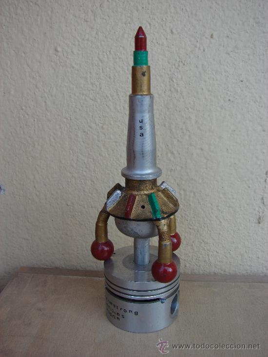 Vintage: FIGURA DE COHETE ESPACIAL. - Foto 1
