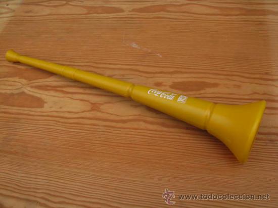 Vintage: trompeta cocacola nueva 61 cm  de largo