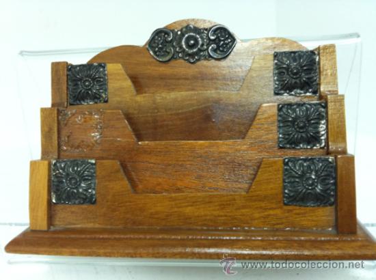 Vintage: Tarjetero de mesa madera y alpaca.