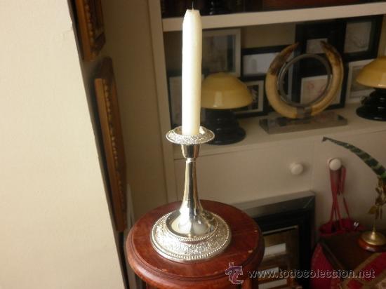 Vintage: CANDELERO DE ALPACA PLATEADA LABRADO - Foto 1