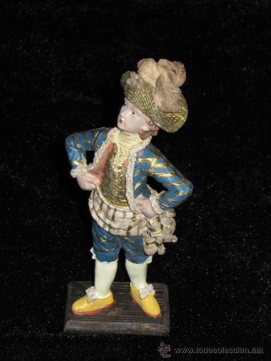 Vintage: FIGURA DE RESINA - CABALLERO DE LA EPOCA LUIS XV - 14 CM