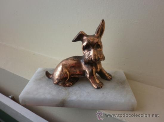 Vintage: PERRO TERRIER DE COBRE SOBRE MARMOL - Foto 1