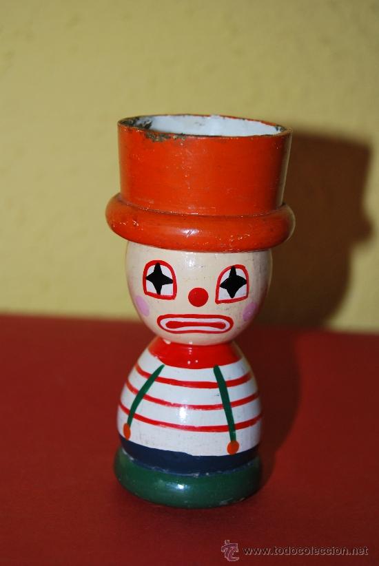 Vintage: HUEVERA DE MADERA CON FORMA DE PAYASO - PINTADA A MANO - Foto 1