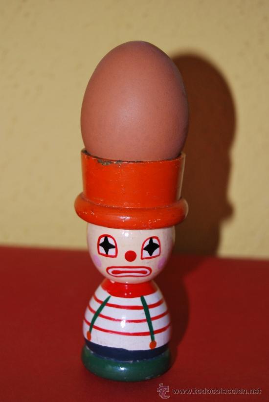 Vintage: HUEVERA DE MADERA CON FORMA DE PAYASO - PINTADA A MANO - Foto 3