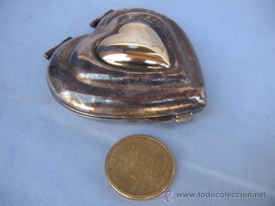 Vintage: ESPEJO DE MAQUILLAJE CON FORMA DE CORAZ&Oacute;N. - Foto 3