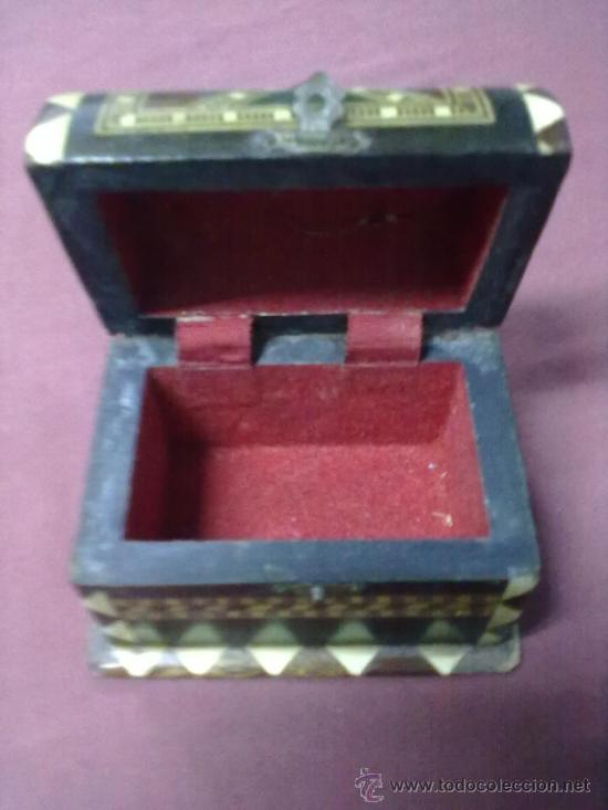 Vintage: GRANADINO BAULITO ARCON JOYERO MARQUETERIA - Foto 5