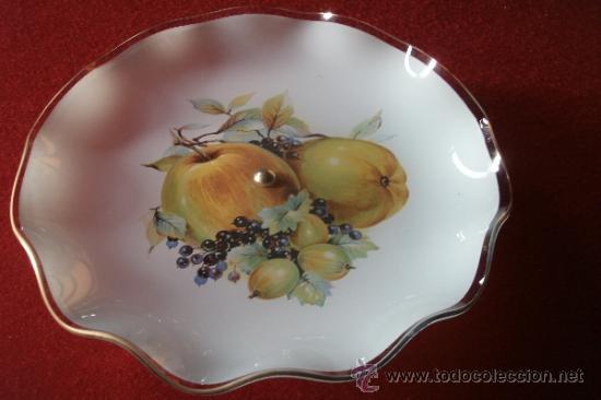 Vintage: ELEGANTE CENTRO DE MESA O FRUTERO DECORATIVO DE CRISTAL CON SOPORTE MET&Aacute;LICO - FABRICACI&Oacute;N INGLESA.