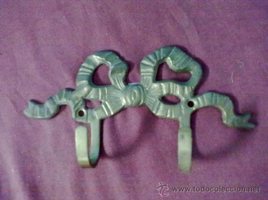 Vintage: LAZO BRONCE PARA COLGAR LOS TRAPOS DE COCINA VINTAGE