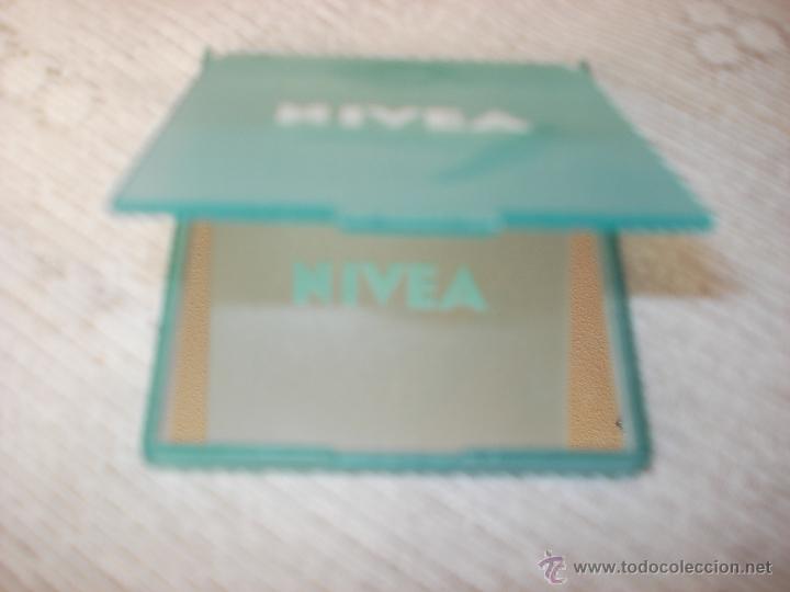 Vintage: Espejo con el logotipo de Nivea - Foto 1