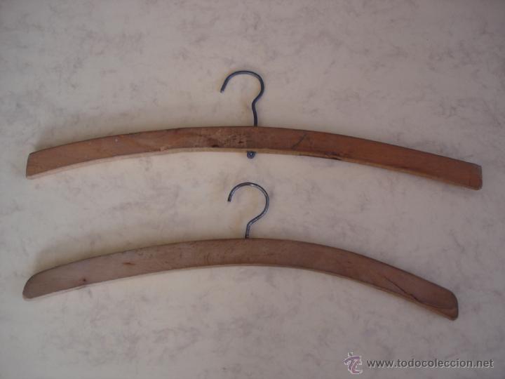 Vintage: DOS PERCHAS - MADERA - Foto 1