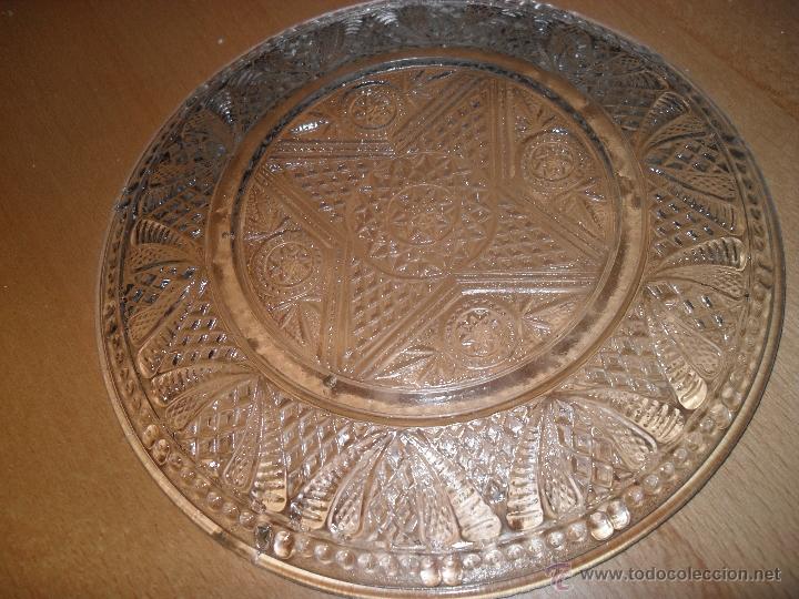 PLATO ANTIGUO TODO TALLADO -OFERTA