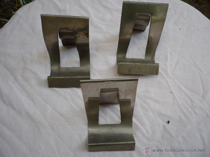 Vintage: Reposa Bandejas de acero - Foto 1