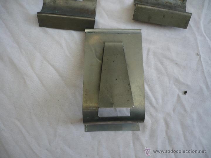 Vintage: Reposa Bandejas de acero - Foto 2