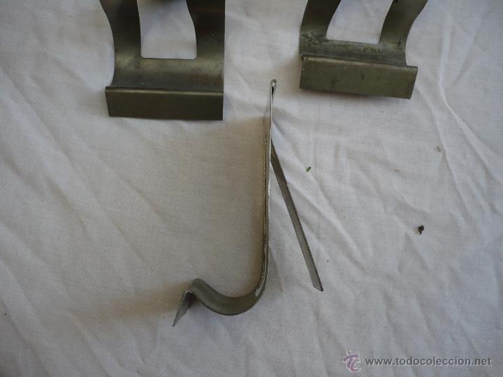 Vintage: Reposa Bandejas de acero - Foto 3