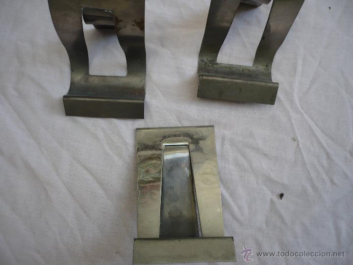 Vintage: Reposa Bandejas de acero - Foto 4