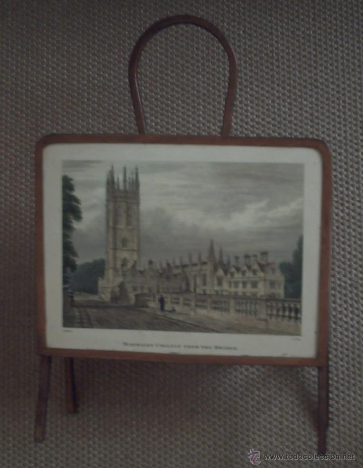 Vintage: Revistero hierro sobredorado con l&aacute;mina del Magdalen College de Oxford. 51x33,5x19 y 11,5 cm.