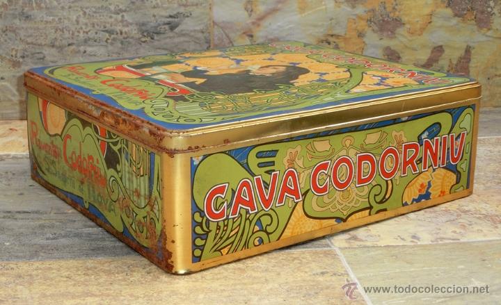 Vintage: PRECIOSA CAJA DE CHAPA. CODORNIU. MODERNISTA - Foto 3