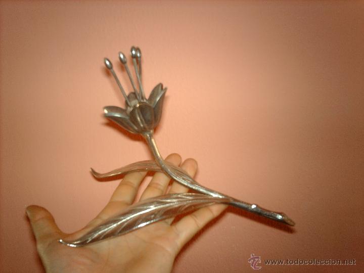 Vintage: FIGURA ART NOUVEAU FLOR DE METAL S. AGUDO PATENT. PIEZA DE COLECCION.