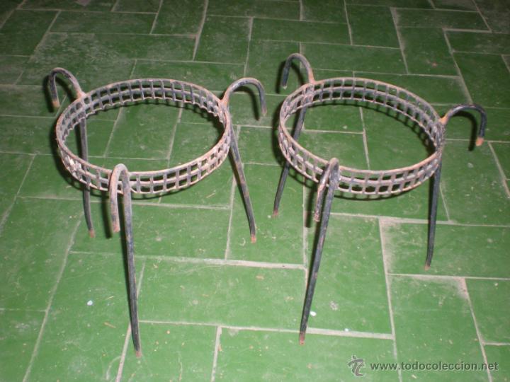 Vintage: 2 PORTA MACETAS_PORTA TIESTOS,MACETERO EN HIERRO_ANTIGUO_A&Ntilde;OS 60