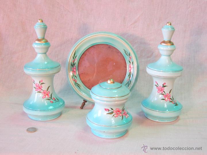 Vintage: JUEGO DE TOCADOR EN MADERA PINTADA A MANO - Foto 2
