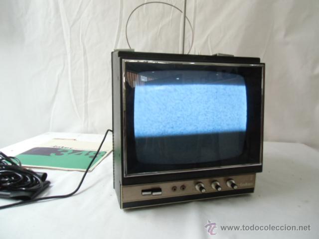 Vintage: televisor a&ntilde;os 60 - Foto 2
