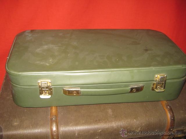Vintage: Maleta forrada en scay verde. - Foto 1