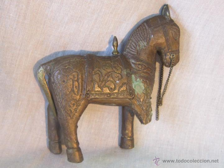 Vintage: CABALLO EN MADERA Y LATON - Foto 5