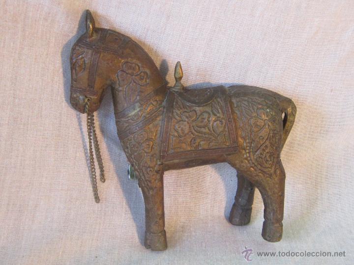 Vintage: CABALLO EN MADERA Y LATON - Foto 6